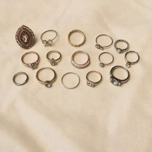 Set of rings in different sizes and colours